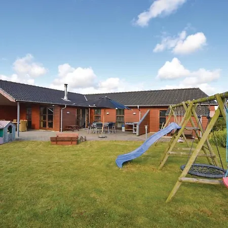 Three-bedroom In * Vinderup