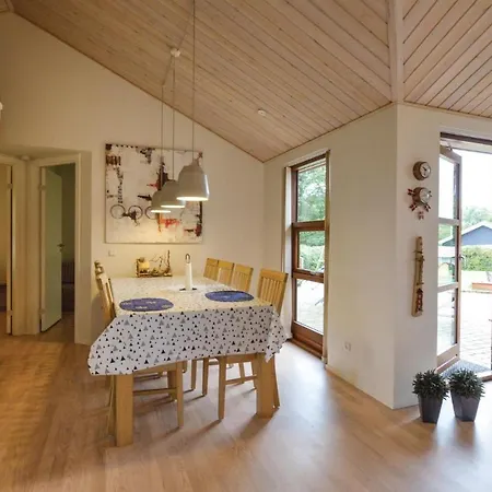 Three-bedroom In * Vinderup