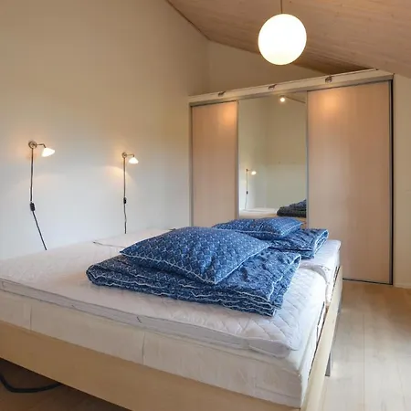 Сasa de vacaciones Three-bedroom In