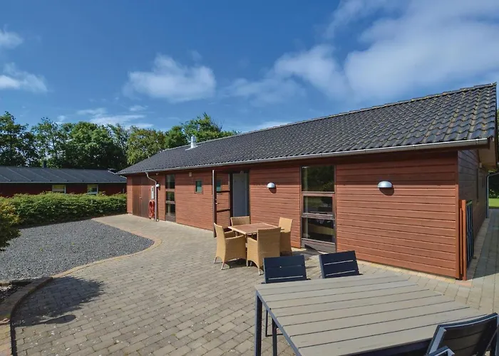 Three-bedroom In Hébergement de vacances